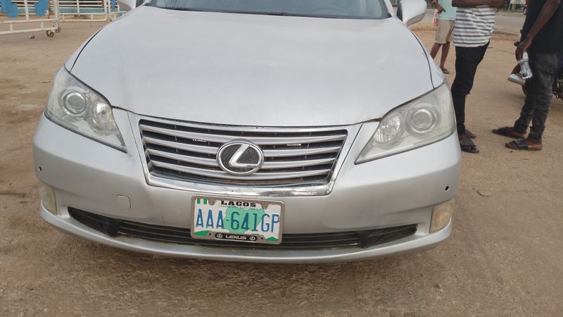 Thumbnail 5 of 2010 Lexus ES